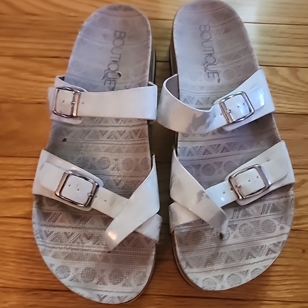 Boutique By Corkys White With Silver Toe Loop Strappy Slide Sandals